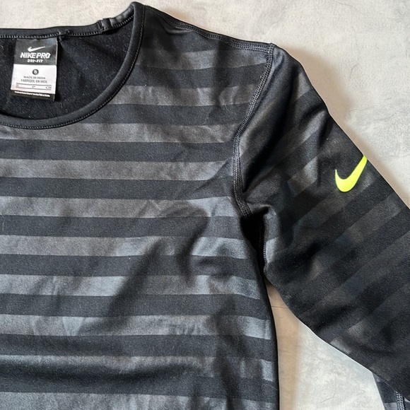 Nike   Dri-Fit Long sleeve Black/Black matte stripes/ fluorescent yw trim Size S - Picture 3 of 9